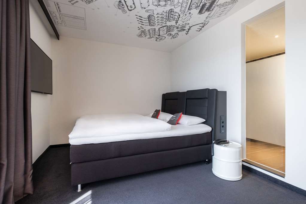 V8 Hotel Koeln At Motorworld Phòng bức ảnh